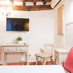 Guest house Hostal Alfonso XII By Toledo Ap