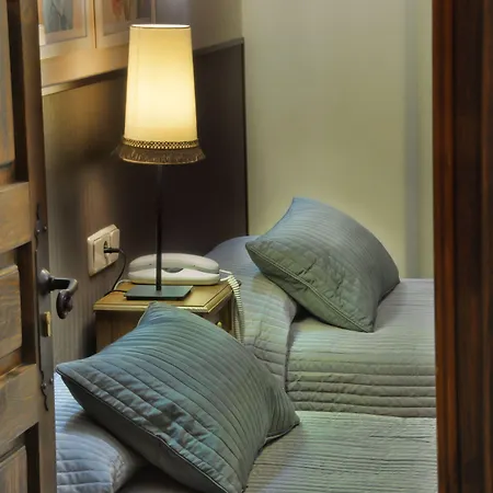 Hostal Alfonso XII By Toledo Ap 2*